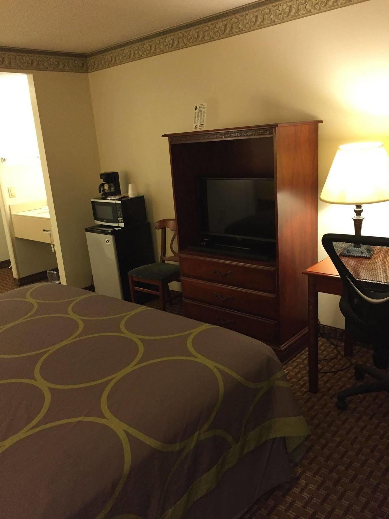 Super 8 By Wyndham Allentown Extérieur photo