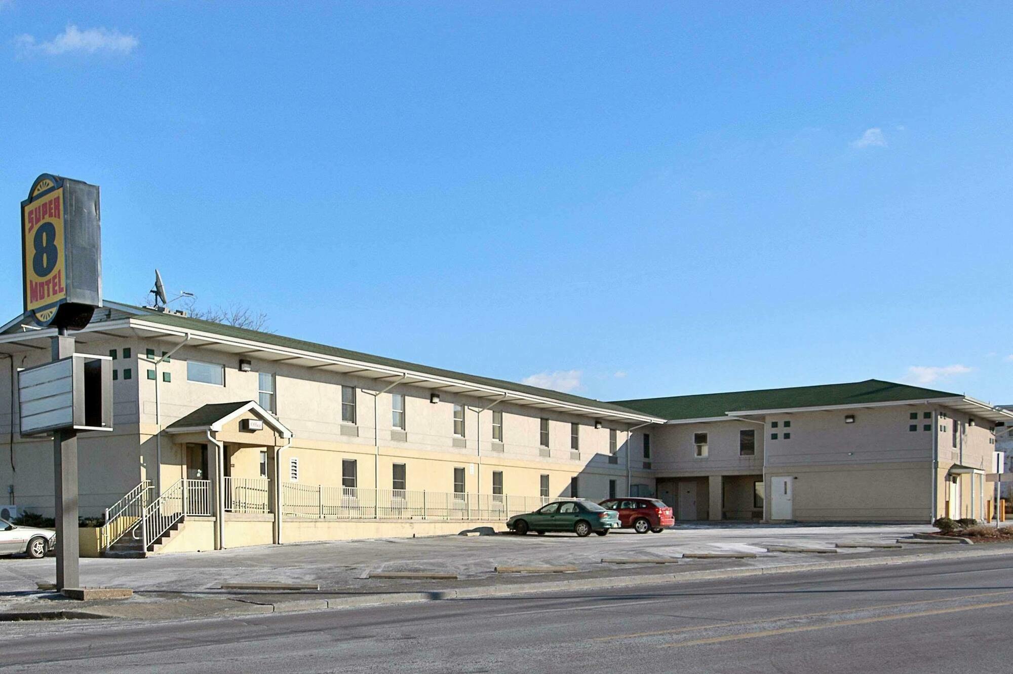 Super 8 By Wyndham Allentown Extérieur photo